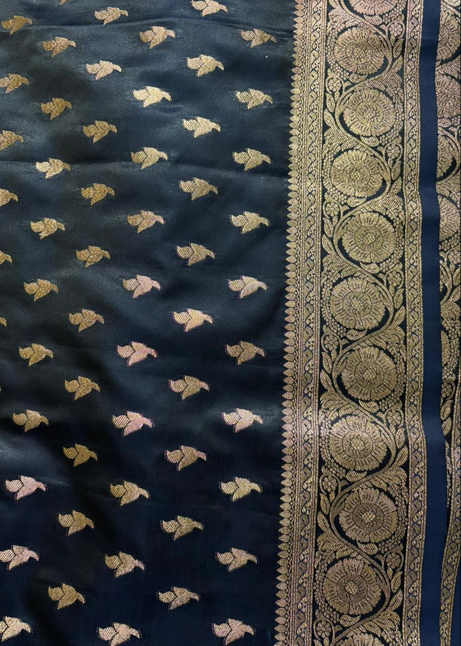 Border details of Navy blue Banarasi Silk Saree 